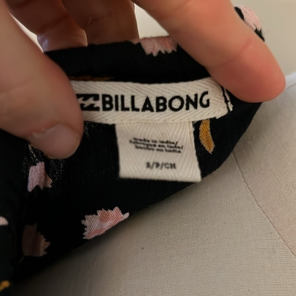 Billabong Light It Up Off the Shoulder Top Sz S - Picture 9 of 9